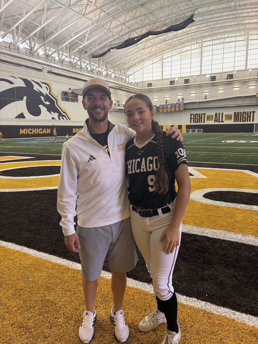 Rylee_zzz's tweet photo. Thank you @marleewilson and the @WMUSoftball coaching staff for hosting an amazing camp today! I had a great time being back and getting feedback as well as learning more about the program and culture!
@ChiProspects16u https://t.co/nKHy12m2Wk
