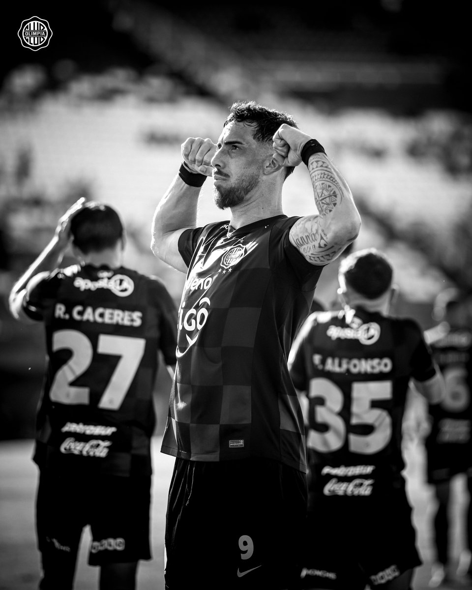 elClubOlimpia's tweet photo. 𝐄𝐥 𝐩𝐫𝐢𝐦𝐞𝐫𝐨 𝐝𝐞 𝐧𝐮𝐞𝐬𝐭𝐫𝐨 9️⃣

🤍🖤🤍 https://t.co/RGqhBpdOCE