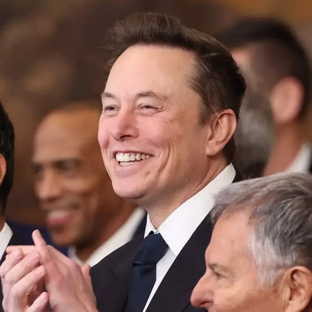 marsmindset8919's tweet photo. Be honest.
Would you rather be rich and hated or respected and broke?

A. Rich and hated
B. Respected and broke https://t.co/da6nK3RVc0