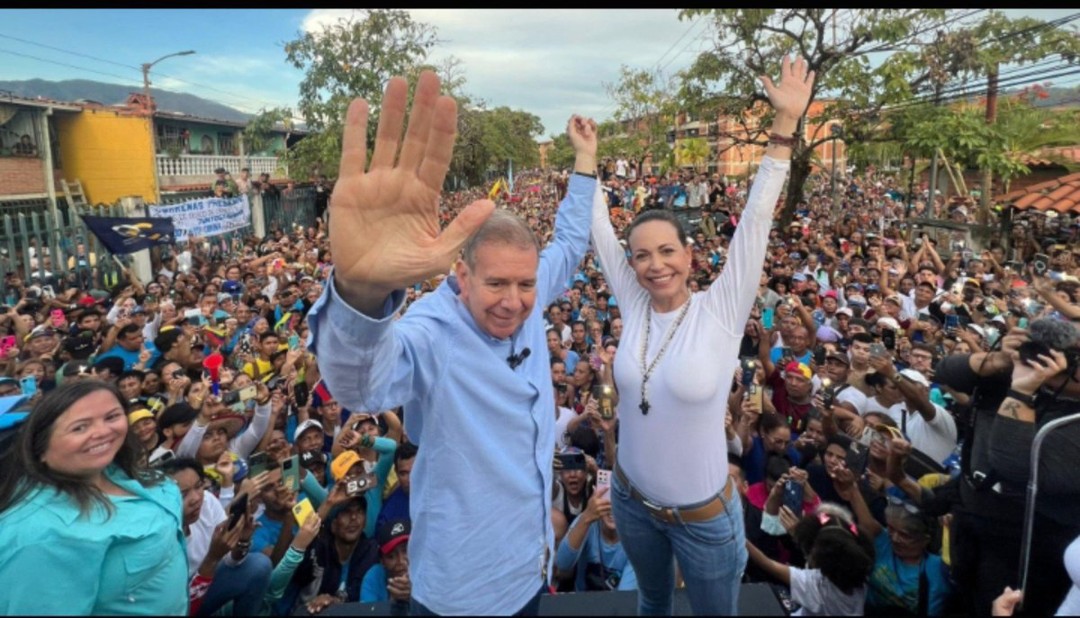 ltsindictadores's tweet photo. Tenemos los votos, pongan su candidato para derrotarlo.
#Sethedate https://t.co/ycprovy36n