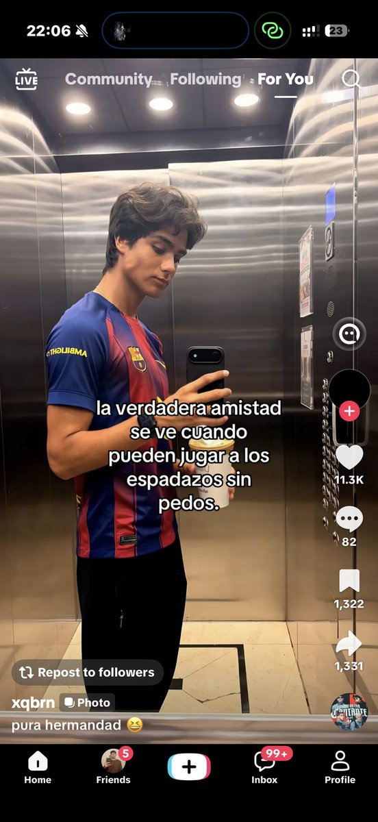 matiporno's tweet photo. todos bien urgidos JAJAJAJA https://t.co/KqF6oHynKb