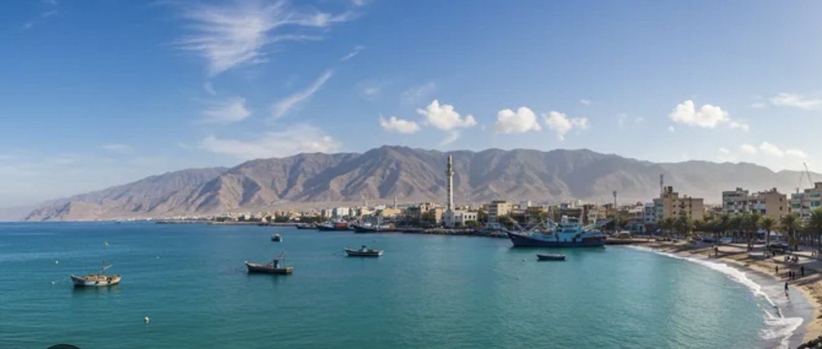 TheThidAccount's tweet photo. @FobbyRaja @fahad_kahut Chabahar isn’t even dirty it might not be rich but it’s sure not dirty. Don’t confuse it with your muhajir hometown orangi town 

Persians are brown themselves. They accept us as Iranic people 

But we don’t seek there validation like Dalit convert Muhajirs. https://t.co/ace5sg6K6p