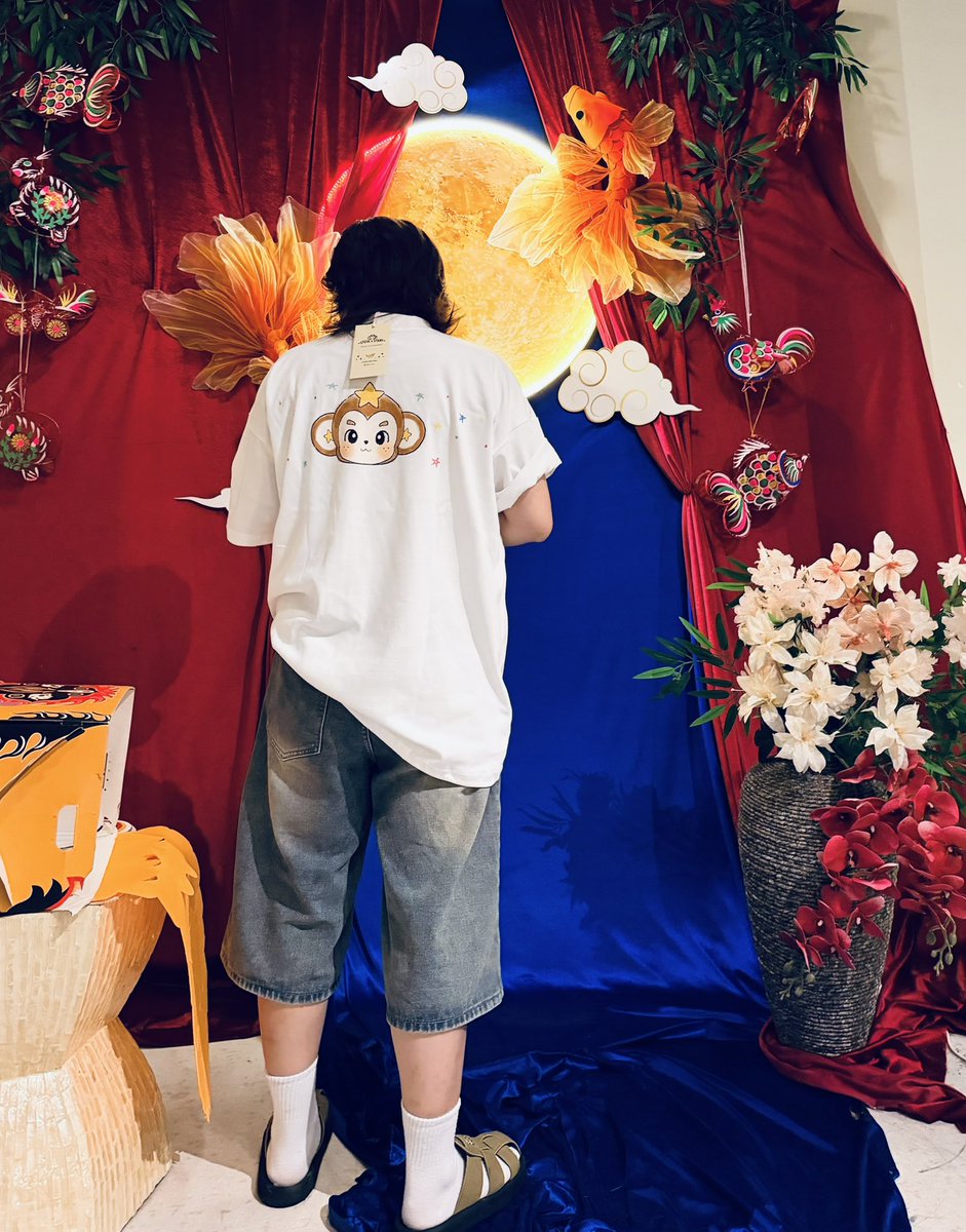 Tsukimmv's tweet photo. ได้รับเสื้อของ Stevev แล้วนะ 🥹💖
แล้วก็อยากเอาน้อง Mascot มาอวด Ginny ด้วย
เพราะทุกอย่างน่ารักไปหมดเลย 🦙🐵🫶🏻
#stevevstarybyJ
#Ginjay https://t.co/sH6kUiH3R3