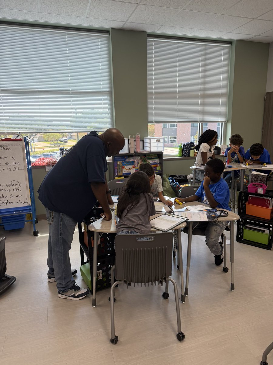 S_Rod33's tweet photo. Monitor, adjust, repeat! Mr. Jones monitored student collaborative work and adjusted to ensure students understood. Did I mention he used talking chips? 😏 #Astronauts #Math #MakeYourMark #MonitorAndAdjust #TalkingChips https://t.co/CTHq3v0wo2