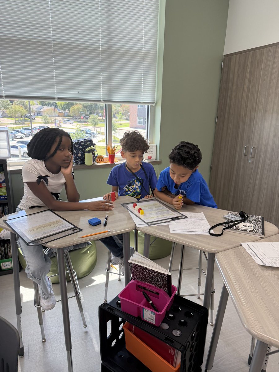 S_Rod33's tweet photo. Monitor, adjust, repeat! Mr. Jones monitored student collaborative work and adjusted to ensure students understood. Did I mention he used talking chips? 😏 #Astronauts #Math #MakeYourMark #MonitorAndAdjust #TalkingChips https://t.co/CTHq3v0wo2