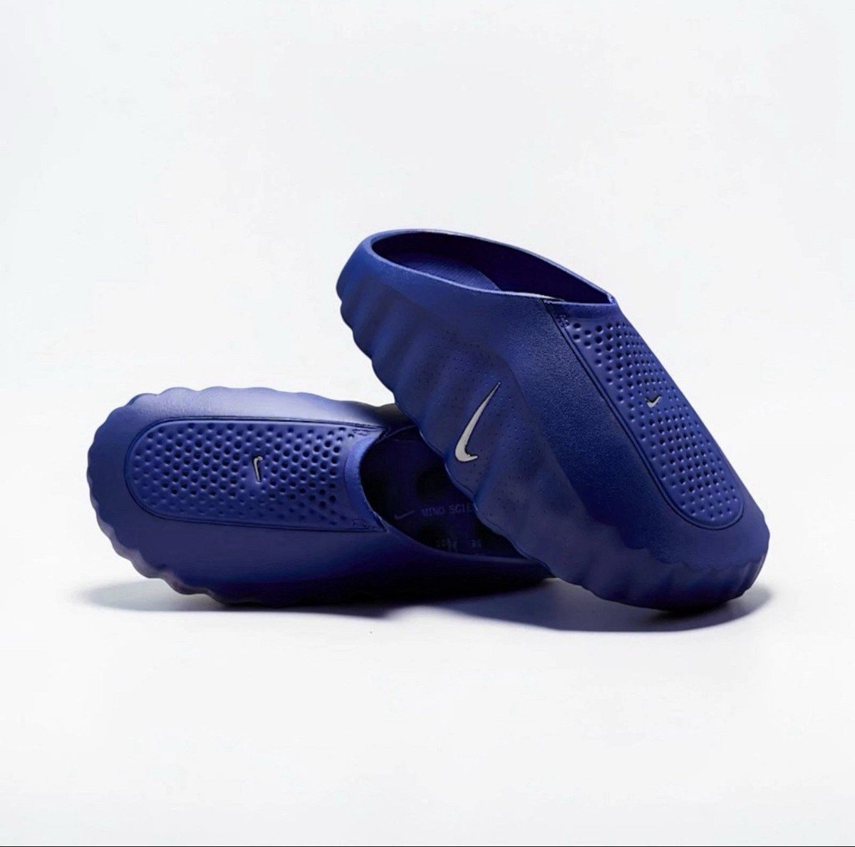 eljay25thleo's tweet photo. @SellKicksSunday WTS
size 8 in women #size8
Mind 001 x Blue
$125 without label
#sellkickssunday @SellKicksSunday https://t.co/xN315cYzRn