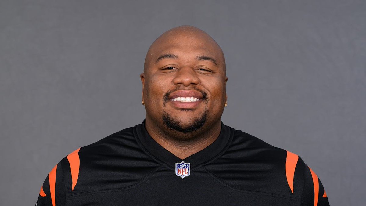Ihartitz's tweet photo. David Montgomery and Woody Marks combined to turn 14 carries into 18 yards against the Bengals in Week 2 https://t.co/aQcWCJIxOm