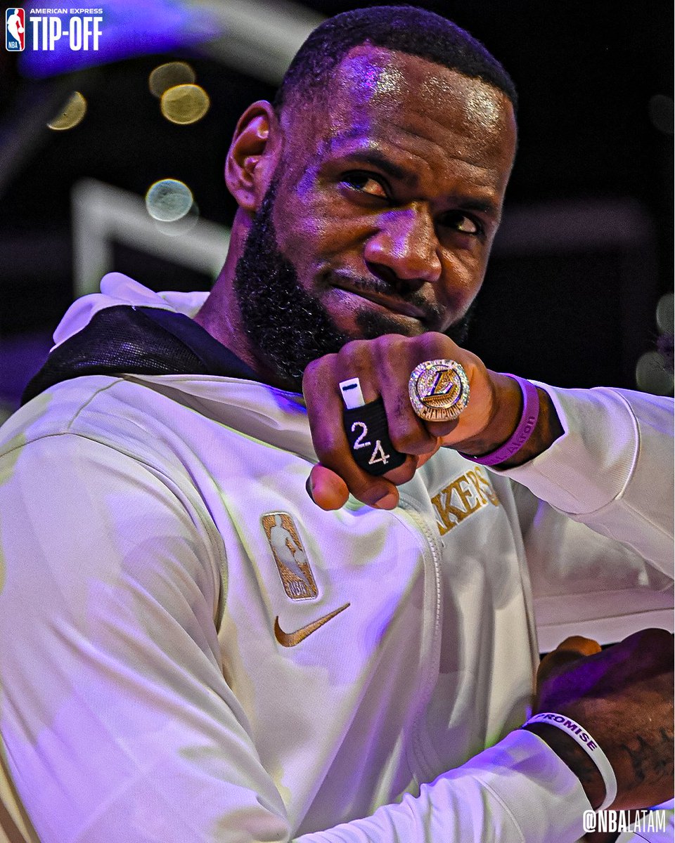 NBALatam's tweet photo. Falta exactamente un mes para que los Knicks reciban sus anillos de campeones 🤩 https://t.co/08Hxc4r1wV