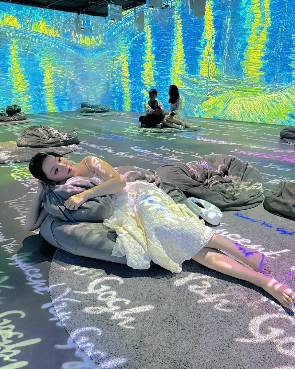 Junior1997BTS's tweet photo. Hey there! 🌞 Just wanted to say, there’s magic in kindness, sprinkle it everywhere you go. 💖
FbXE https://t.co/Jwj90kWrtD