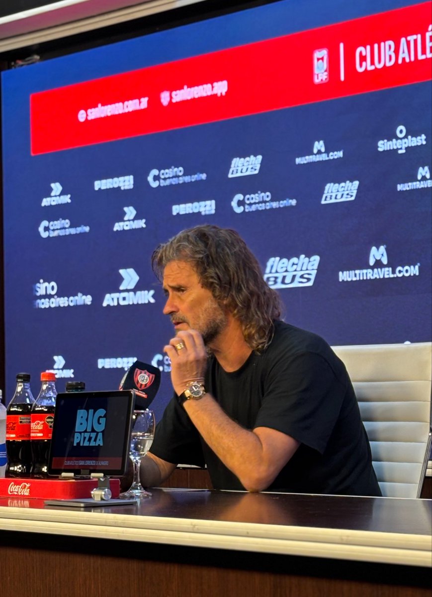 RomanKotler's tweet photo. “Lo que me ocupa es mejorar la preparación integral, no solamente tener generación de juego en una parte de la cancha. Todo lo que se necesita para ganar partidos importantes”.

“Tuvimos que hacer un desgaste físico adicional y el equipo quizás no está preparado todavía para desgastarse de esa manera, teniendo en cuenta que teníamos un jugador menos. Jugar con uno menos casi 1 hora contra un rival de esta jerarquía se paga”.

🗣️ Ruben Darío Insua en conferencia. #SanLorenzo.