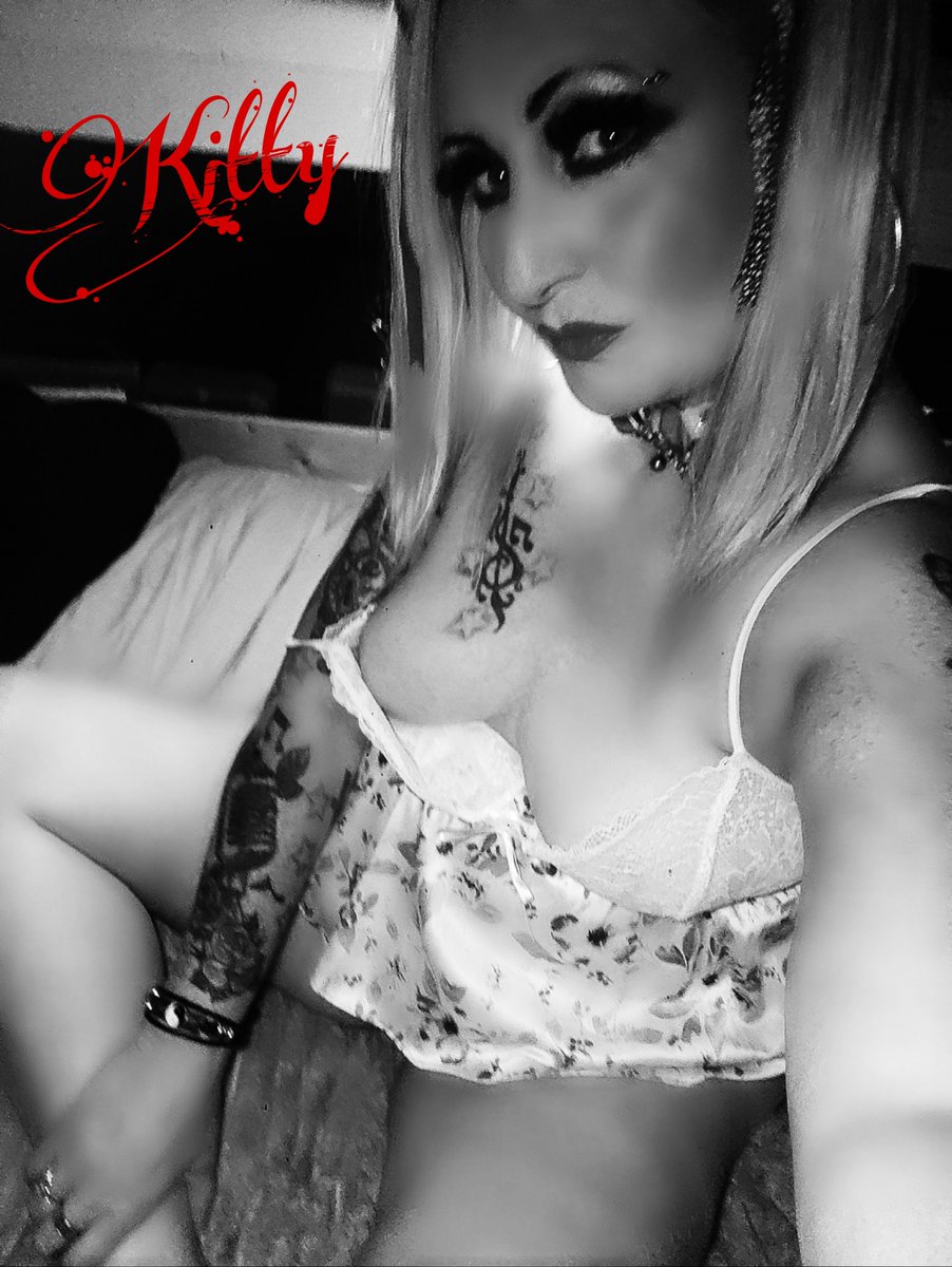 Kittyluvlace1's tweet photo. @Girls_Mood_6 @fancy_feet_77 https://t.co/NC4P1XkfGe