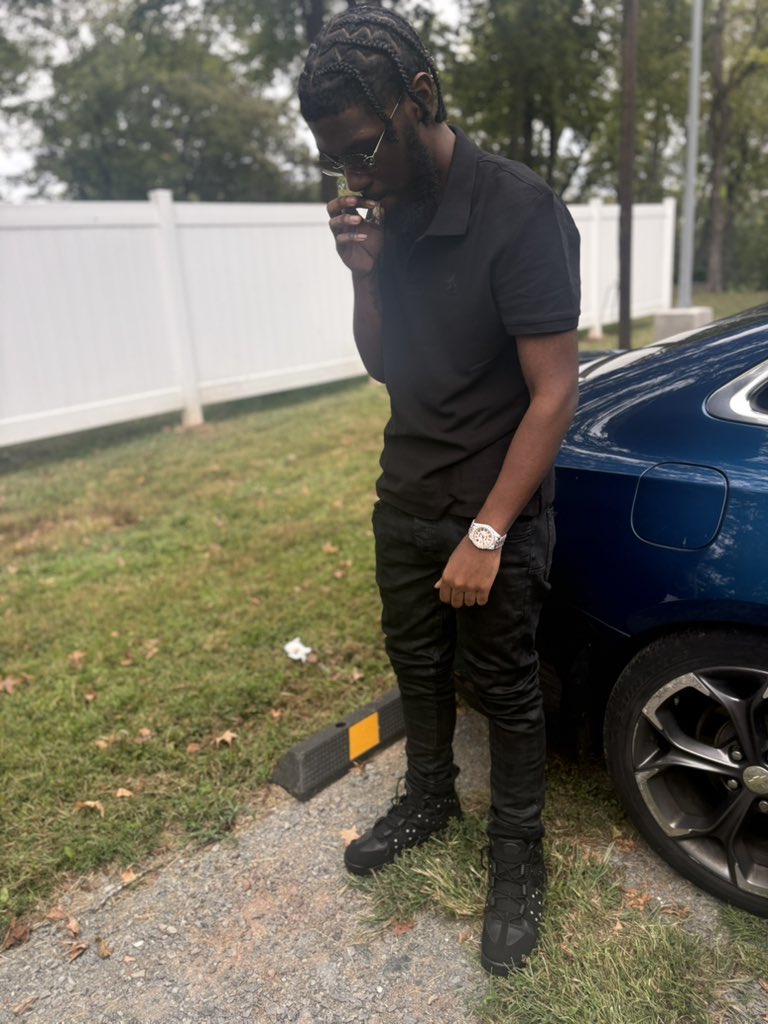 str8on3ndzz's tweet photo. Just sum to post 🤷🏽‍♂️ https://t.co/BNly5wOTT0