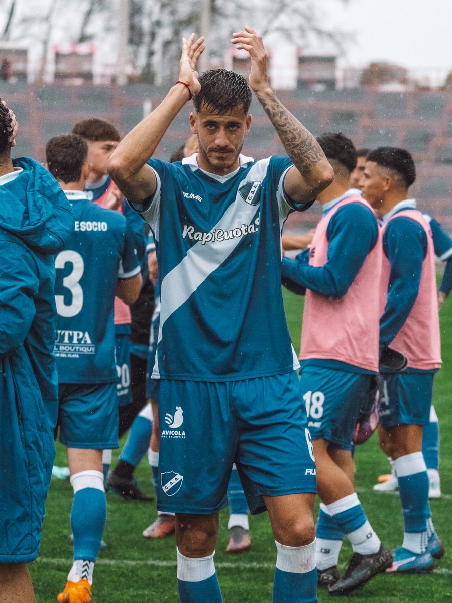 ClubAlvaOficial's tweet photo. GRACIAS POR ESTAR 💙🤍

Dejamos todo, no se pudo ganar, pero clasificamos PRIMEROS de la zona de cara a los Cuartos de Final. 

#VamosAlva https://t.co/sqmqZnB8kw