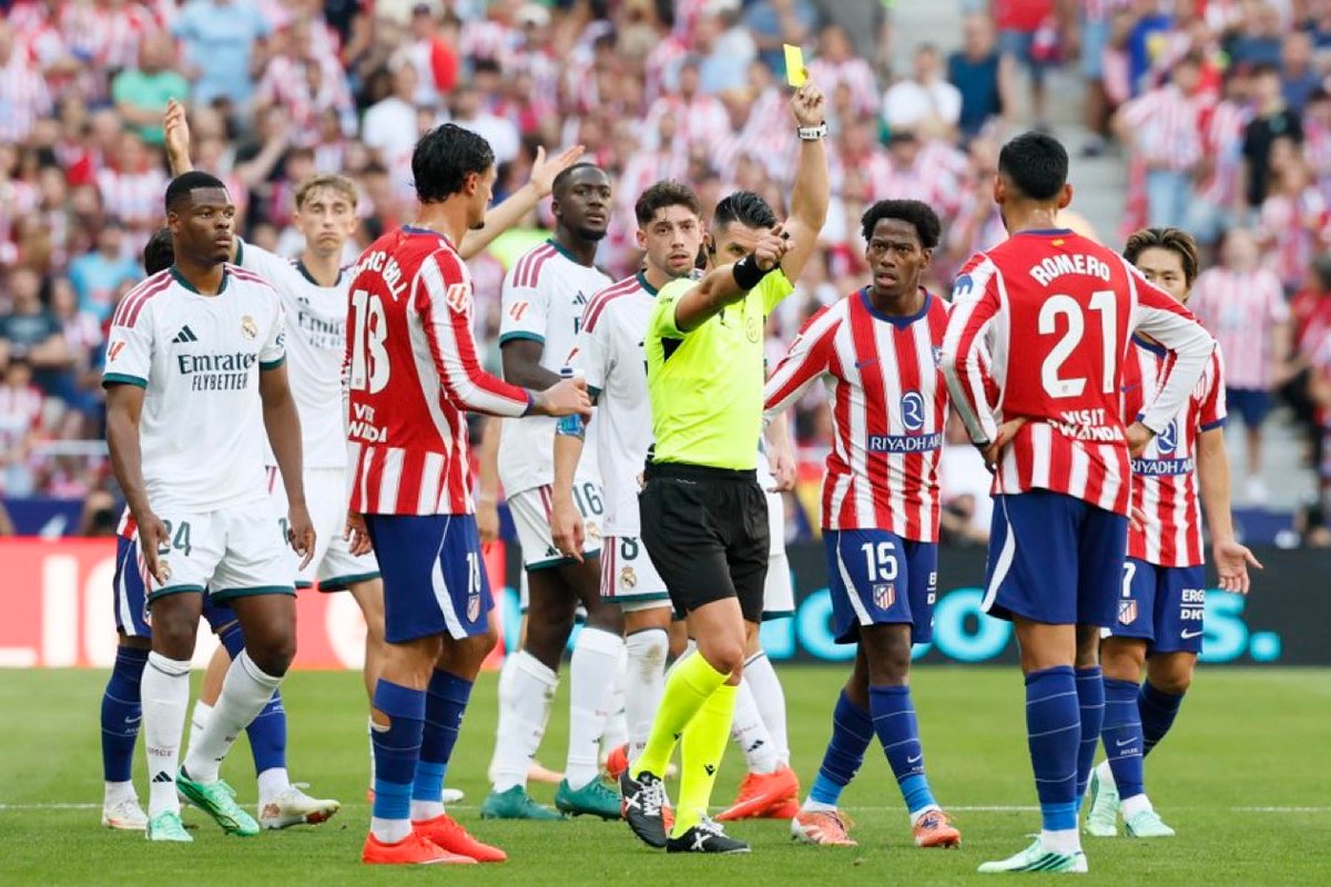 MadridUniversal's tweet photo. 🚨 JUST IN: The Spanish Technical Committee of Referees has recognized errors in referee Ortiz Arias' handling of the derby.

For the refereeing committee, Kang-in Lee should have been sent off for the tackle on Fede Valverde's ankle.

The CTA however does support the intervention of the VAR for the yellow card to Cuti Romero and the red card to Huijsen.

— @diarioas
