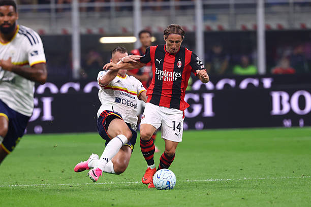 CroatiaFooty's tweet photo. 🐐🇭🇷 Luka Modrić vs. Lecce:

76' - Minutes played
107 - Touches
88/93 (95%) - Accurate passes
27/30 (90%) - Passes in opposition half
7/8 (88%) - Long balls (acc.)
1 - Key pass
1 - Big chance created
33 - Carries
3 - Interceptions
7 - Recoveries
8(3) - Ground duels (won)
4(2) - Aerial duels (won)

Another midfield masterclass from Modrić!
