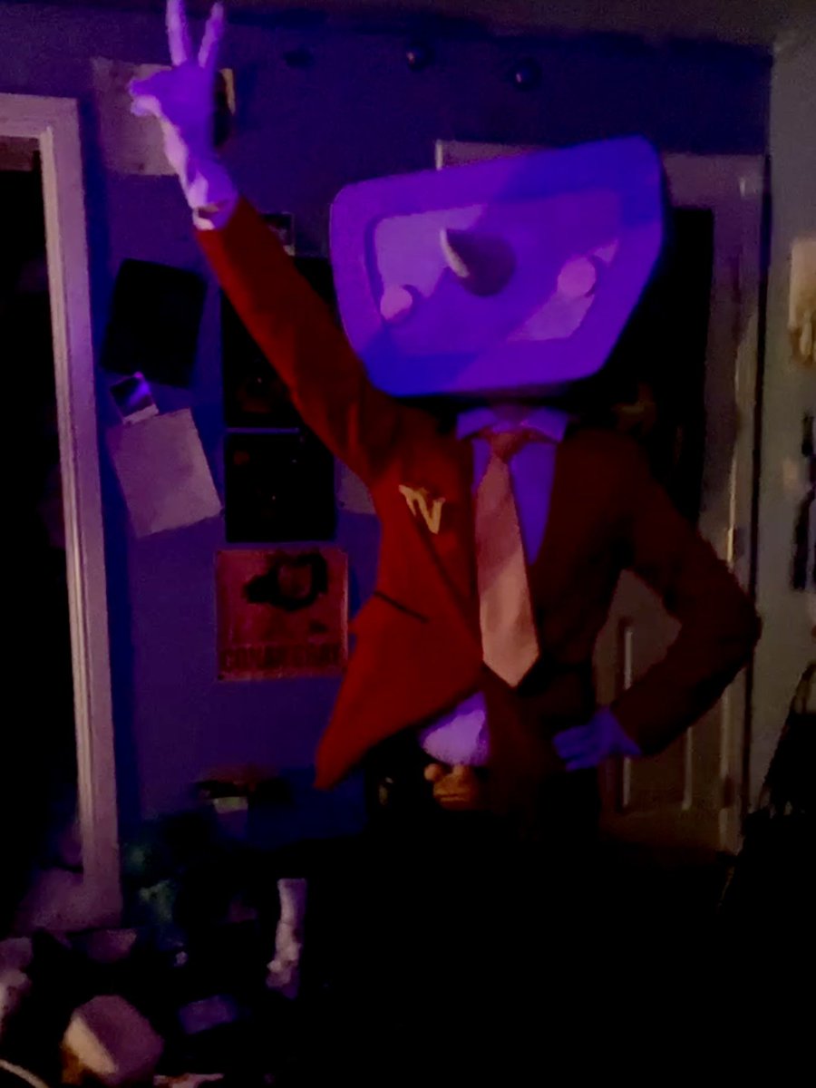 mettatonsclit's tweet photo. new pinned post!!

hi guys im sapphire/isabella and i go by they/them

i cosplay and i play piano! i will attach my cosplays 2 this post

here are some of my interests:
- undertale
- deltarune
- dnp
- sinjin drowning
- bof
- genshin/hsr

oomf me up guys! https://t.co/gpsJ8elRLy
