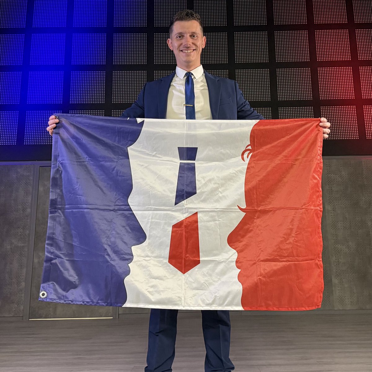bitefootball2's tweet photo. 🚨 CE SERA DU MILLÉSIME K POUR LE BIZUTAGE D’ESTEBAN LEPAUL CHEZ LES BLEUS 🇫🇷 !!! 🎶

🎙️ @RMCsport https://t.co/Xew82Uu98f