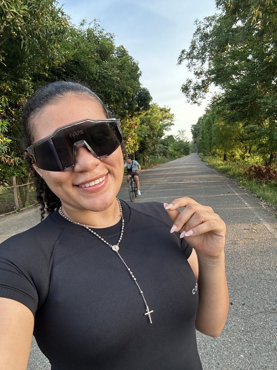 pattyjimenez23's tweet photo. Deportes, sol ☀️ https://t.co/myBisfgBPB