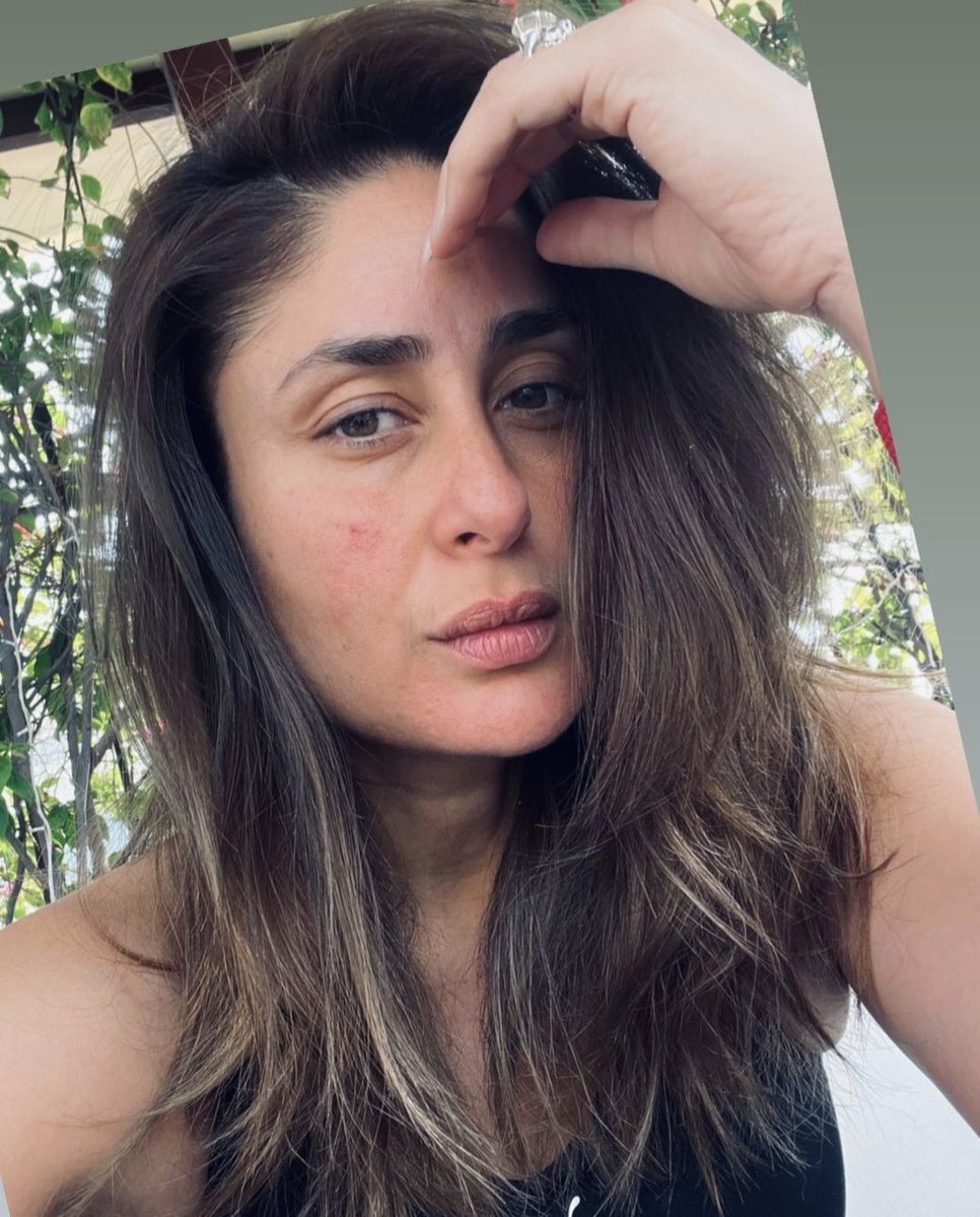 Anushka202022's tweet photo. #Actress 
#KareenaKapoor
#Beboo #Bebo https://t.co/2uktI3i7xa