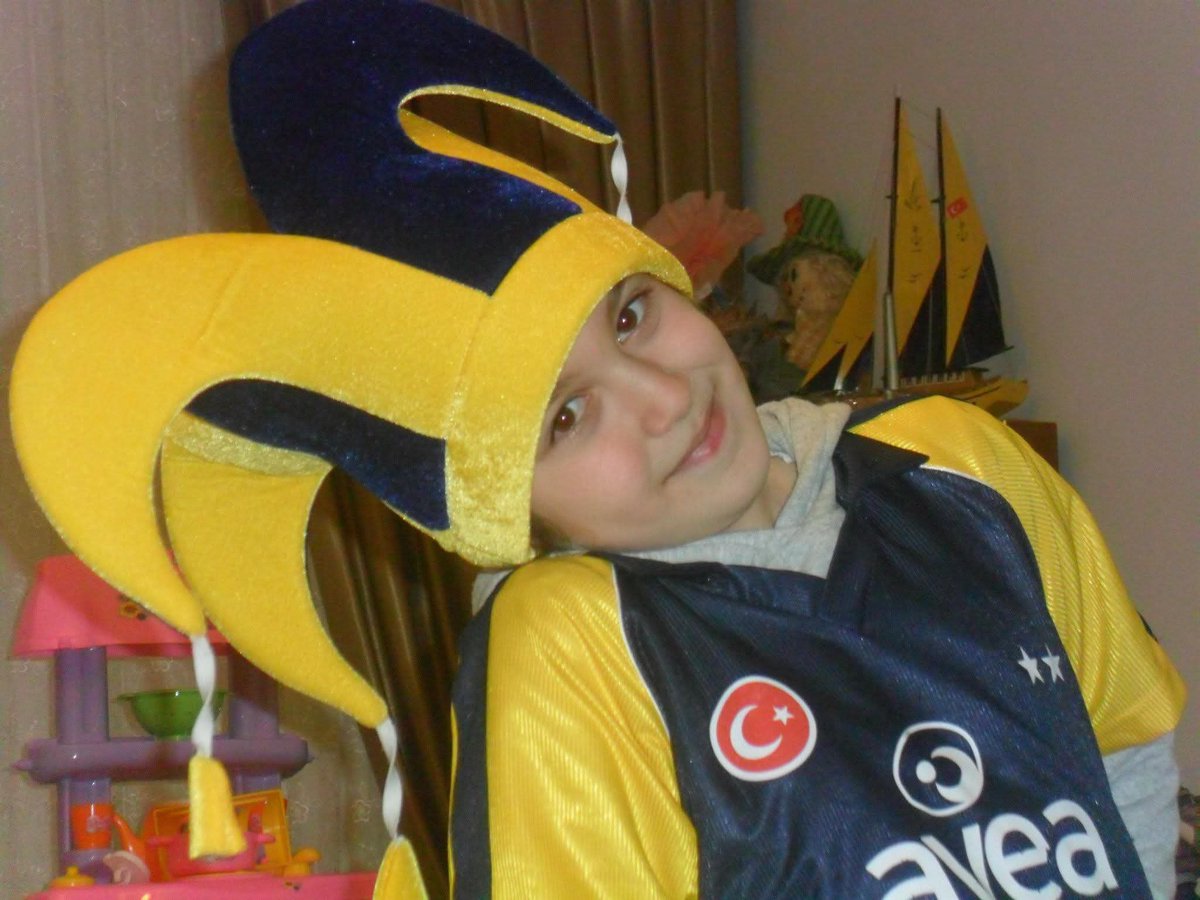 belisvural's tweet photo. Günümüz kutlu olsun💛💙 https://t.co/JbwAokxZCl