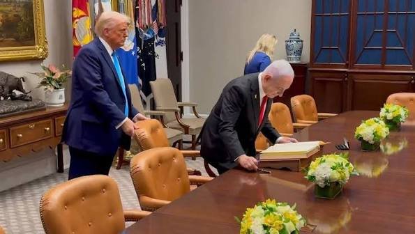 WayneWaldropW's tweet photo. You can pinpoint the day Trump threw away his 2nd term to the exact same day he met with Benjamin Netanyahu at The White House on February 4th, 2025.

The first two weeks were looking a somewhat promising. Doge was created, Ross Ulbricht and the January 6'ers were pardoned, and there were actual peace negotiations occurring.

But after this visit, and after receiving the Golden Pager, nothing was ever the same again. Benjamin Netanyahu effectively became the President of the United States. 

What happened in that meeting? What did they show Trump? What did they say?