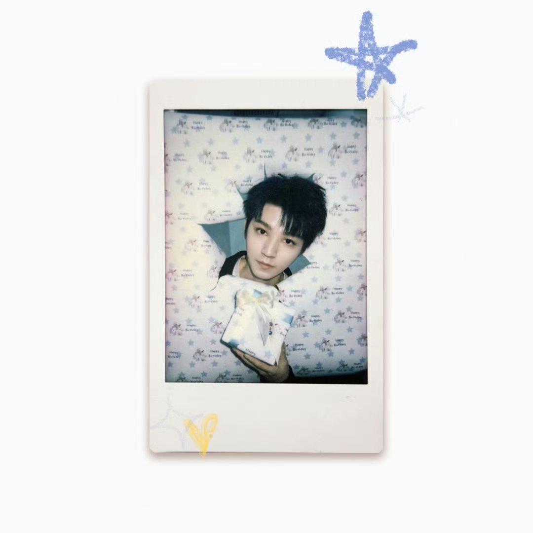 AiAi_PH's tweet photo. สวัสดีหวังจวิ้นข่ายวัย 27 ปี🥰💙

#HappyJunkaiDay #WangJunkai https://t.co/4Dd76QPfel
