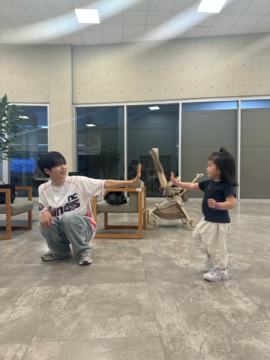 ato2ee's tweet photo. 하솜이♡나♡형준이 https://t.co/Otyd6xmnGF
