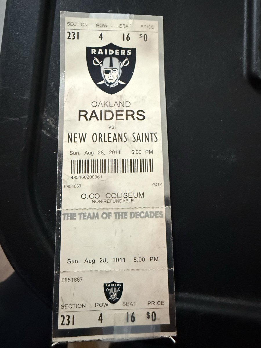 ByTheBay510's tweet photo. #ManCave Vault find #RaiderNation https://t.co/j8zOT02iE7