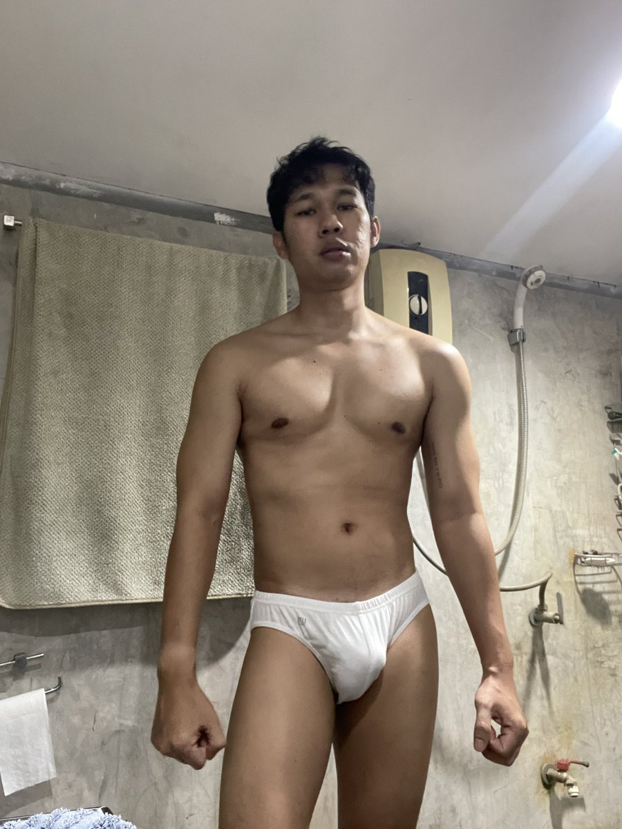 marlboroxx0's tweet photo. สภาพหลังนอนมาเต็มๆวัน555 https://t.co/k8VwOpnMv6