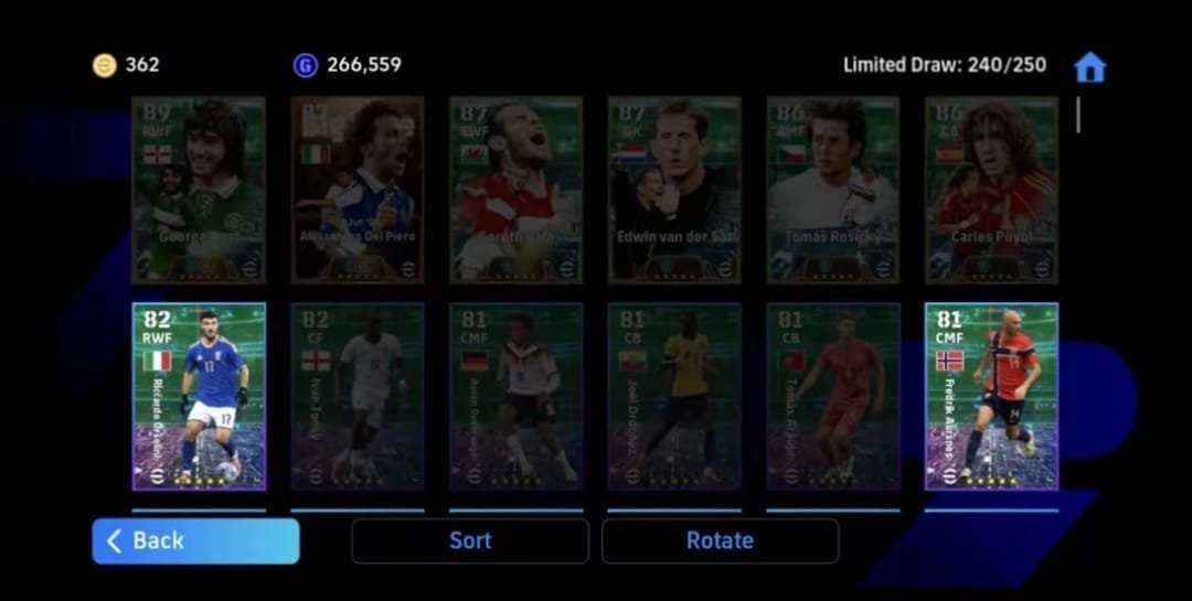 GoodluckeFb's tweet photo. How many card do you have from this pack? 
 #efootball #イーフト https://t.co/tfHEf1NOyn