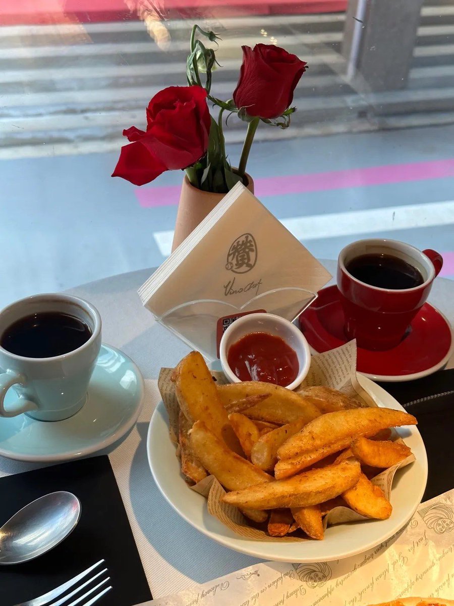 JoesphGasptsfv's tweet photo. Momento perfecto: un café con churros crujientes recién hechos, sabe a felicidad!， https://t.co/5SpJZ0DqUC
