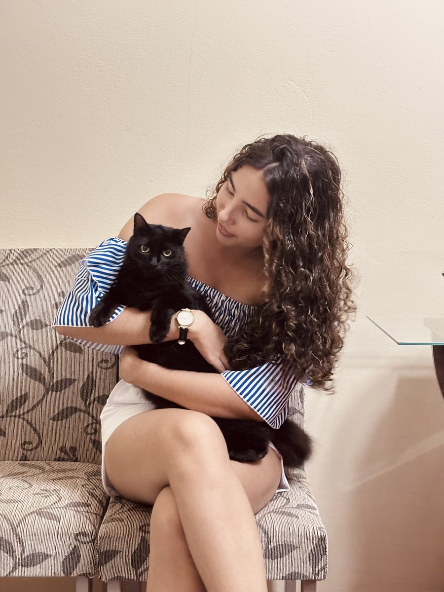 ithvean's tweet photo. sete anos de azar pra quem não desejar feliz aniversário de 5 anos pro Salem https://t.co/KnMJ2YqZGb