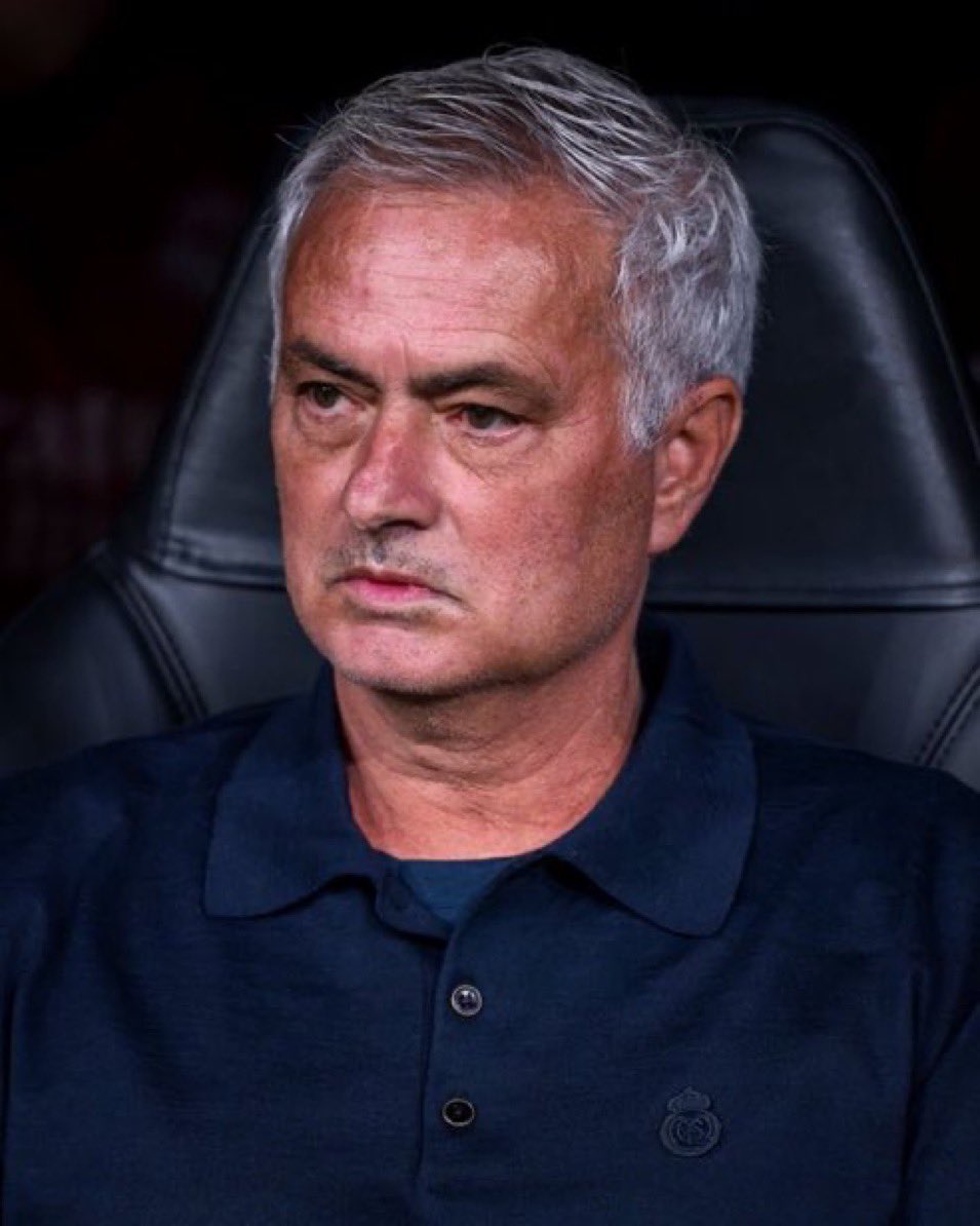 ie2eq's tweet photo. الفريق متأخر بهدفين والدقيقه ٨٠ وماعندك شي تخسره

ومازال ريال مدريد يدافع 

والله مدري وش اقول يا مورينهو ولاكن المباراه هذي بنسبه ٨٠ ٪ تتحملها وبرقبتك 

خياراتك لتشكيله الاساسيه تعاملك مع المباراة وعدم فرض اسلوبك وفضلت انك تدافع طول المباراه وحتى وانت متأخر

مصيبه الي قاعد يصير https://t.co/xwudJryQ13