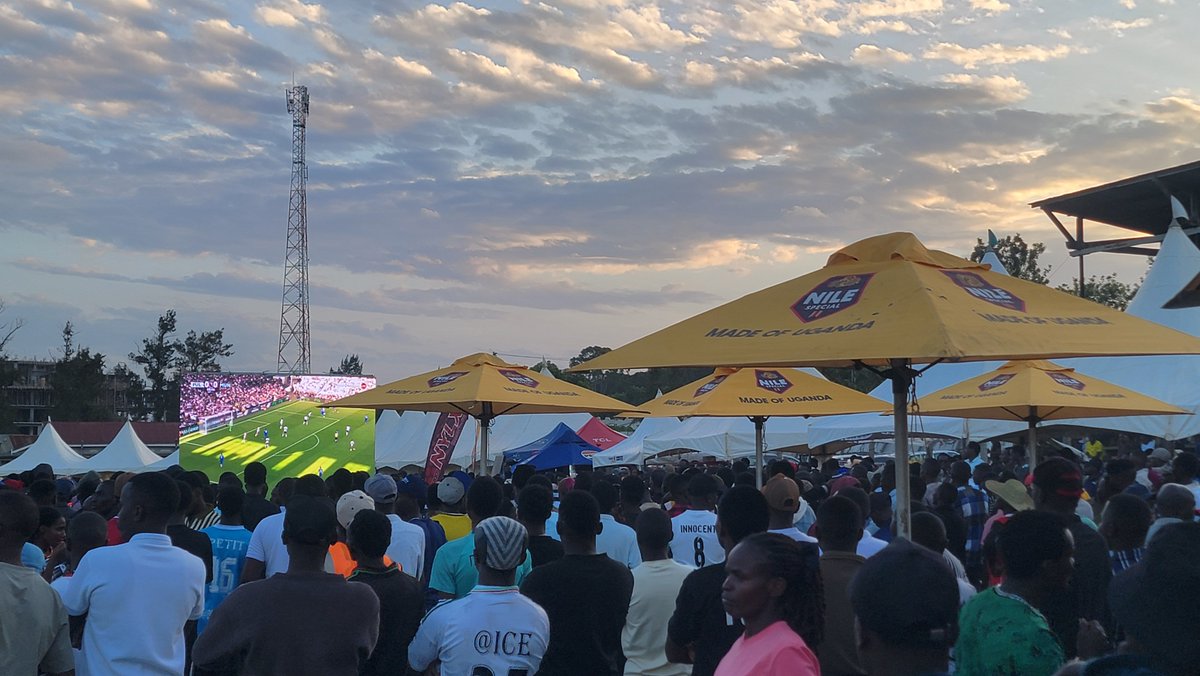 MbararaCorpClub's tweet photo. @NBLUganda @CapitalFMUganda @HREXPERTSUganda Social Hour Made of Uganda by Uganda. @NBLUganda powering a spectacular evening drive. 
#NBLMCCSeason2026 
#MCC8thOutingKakyekaStadium https://t.co/bY5L1hBhle
