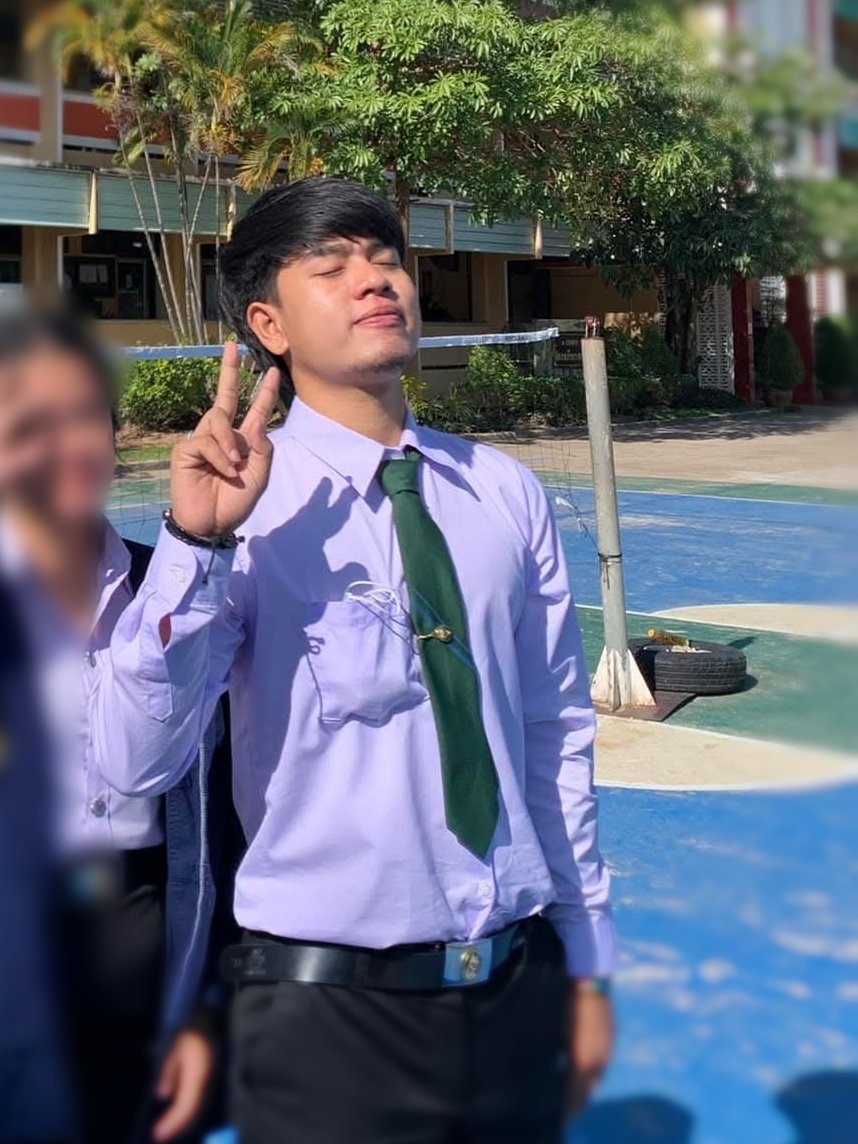 nattasit67's tweet photo. คิดถึงตอนเป็นครูนักศึกษาว่ะ หล่อจัดตอนนั้น😆 https://t.co/szH4NmBlK3