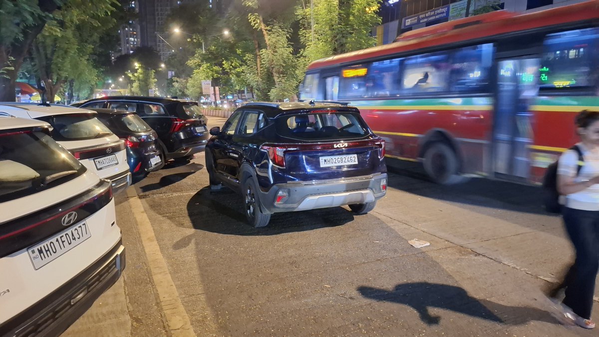 pratikdynamic's tweet photo. This car parked on road blocking exit at thakur village
@MTPHereToHelp https://t.co/y5tOTnk3NJ