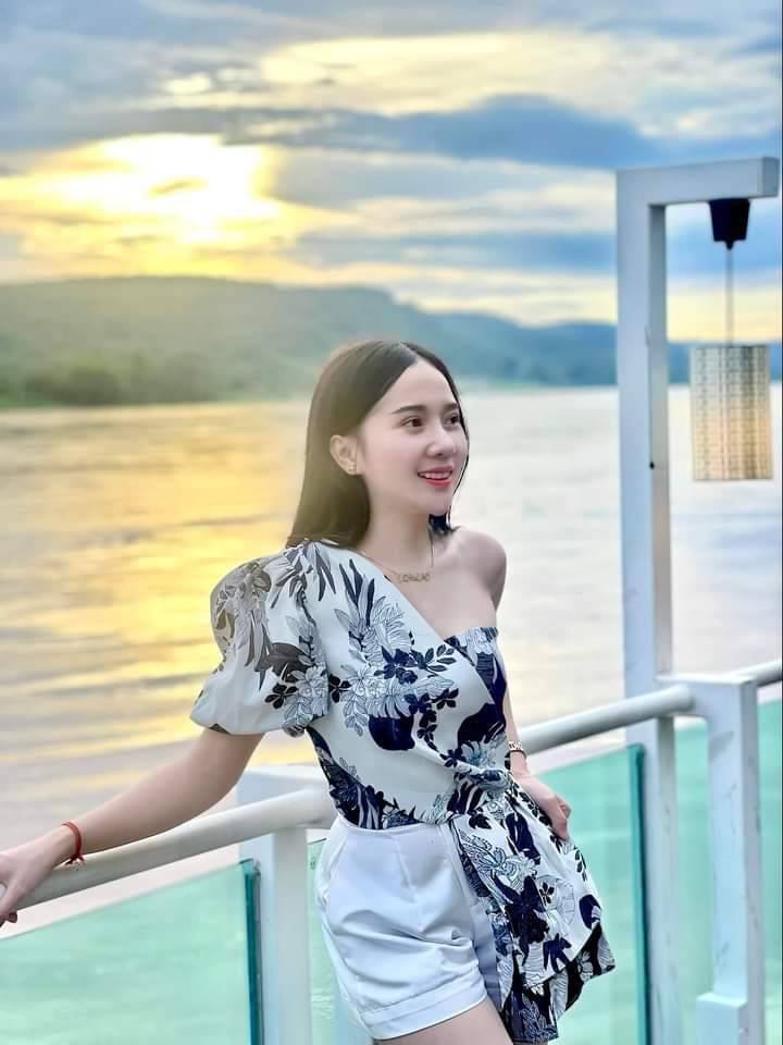 SamualEnnauy's tweet photo. ตอนแรกก็ไม่เชื่อ จนกระทั่งลองใช้เอง... ไอเทมลับที่บิวตี้บล็อกเกอร์เกาหลีโหวตให้เป็นอันดับ 1!" 💖 ครีมกันแดดเนื้อซูเฟล่ บางเบา คุมมันนาน 

🐹รับงานตลาดไท❣️

   🕸️6oo/1 🕷️
 
ID : touk47❤️‍🔥❤️‍🔥

เพิ่มเพื่อน📌📌
🔗https://t.co/M8e6DDX5fu

#รับงานนวนคร
#รับงานตลาดไท😁🪨😁🥀🌺🥀🌺🥀😁 https://t.co/jA2S6lu6Ta