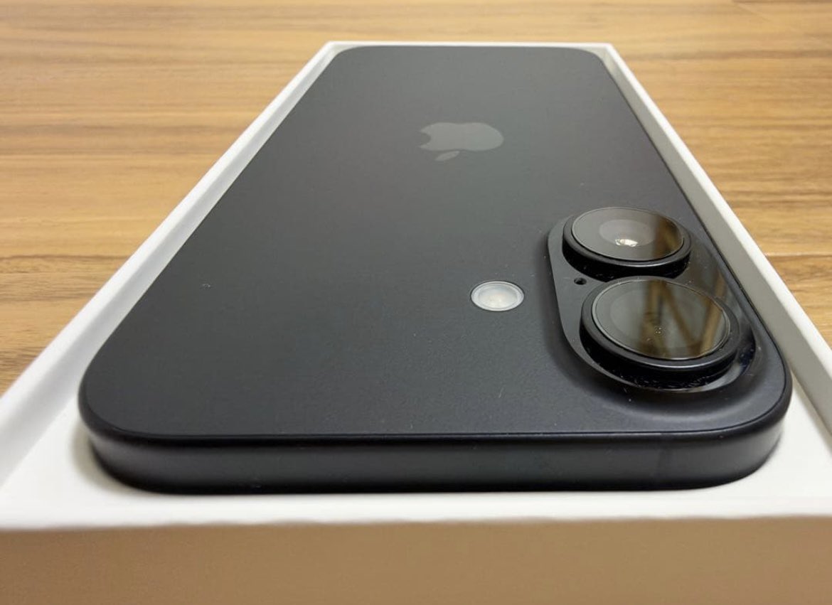 tomo601916's tweet photo. お金ないので、使ってないiPhone売ります。
本当は10万円くらいで売りたいけど、すぐ金欲しいから7万で売ります。
欲しい方はDMまで来て下さい！
#iPhone16  #中古　#販売　#iPhone
#スマホ https://t.co/5Ep6dINJXK