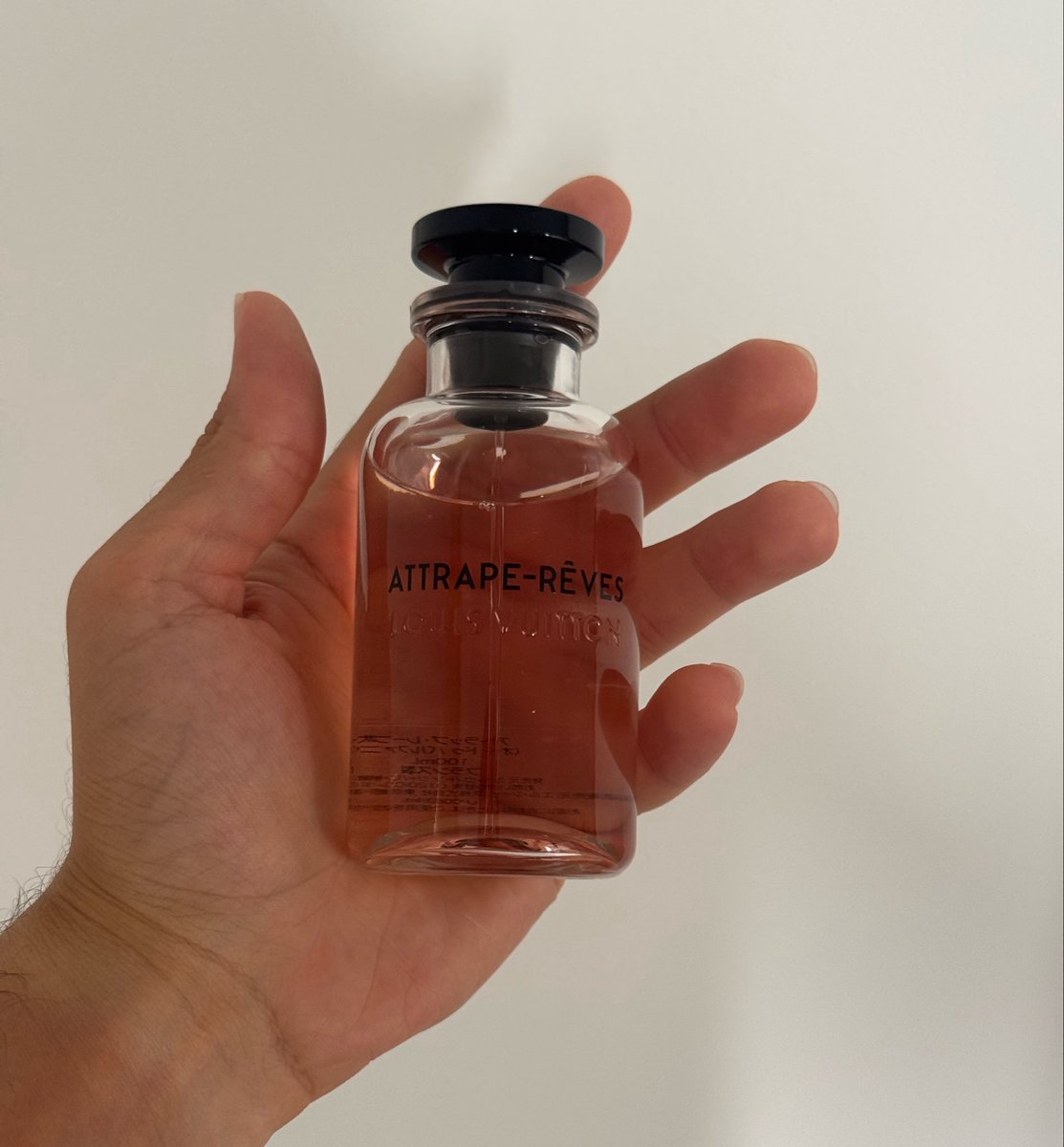 mouhammaid's tweet photo. Franchement pour tout ceux qui veulent du parfums niche allé chez @Ateliedessences que du bon et en plus il arrange souvent Allah y barek https://t.co/tDVFd1Pov5