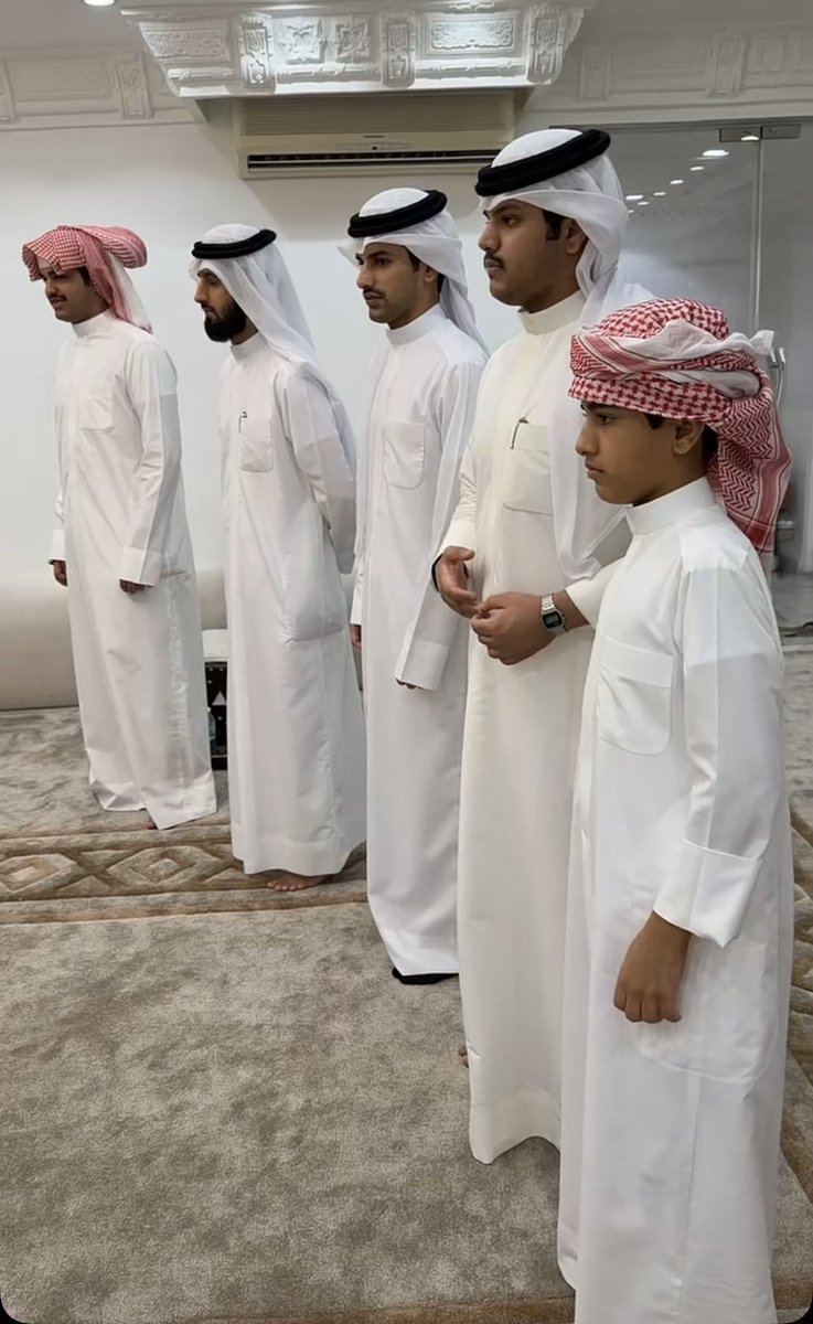 Sama5dyn1's tweet photo. #احمد_قزيع_السهلي صورة اليوم 🩶 https://t.co/5q2ITaFoL0