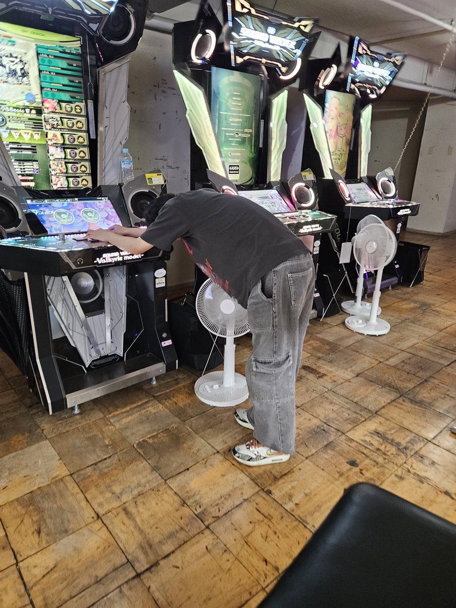 Junpay_fake's tweet photo. ひとのこといえるんか！！！！！！ https://t.co/9TRveLk3Sp