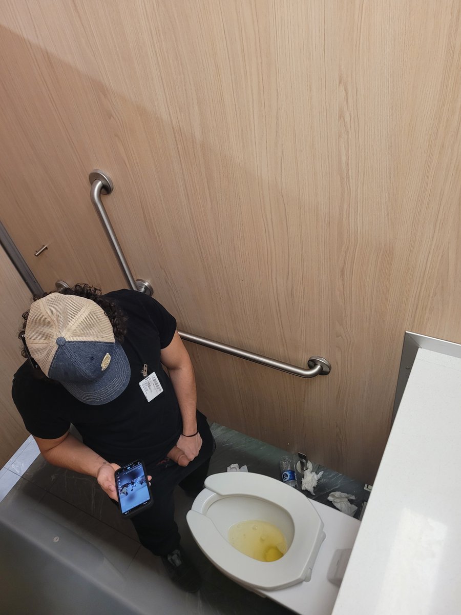 leanbckn2it's tweet photo. Straight Restaurant employee with girthy cock. Spy bathroom https://t.co/Aa2Hfb6ZJW
