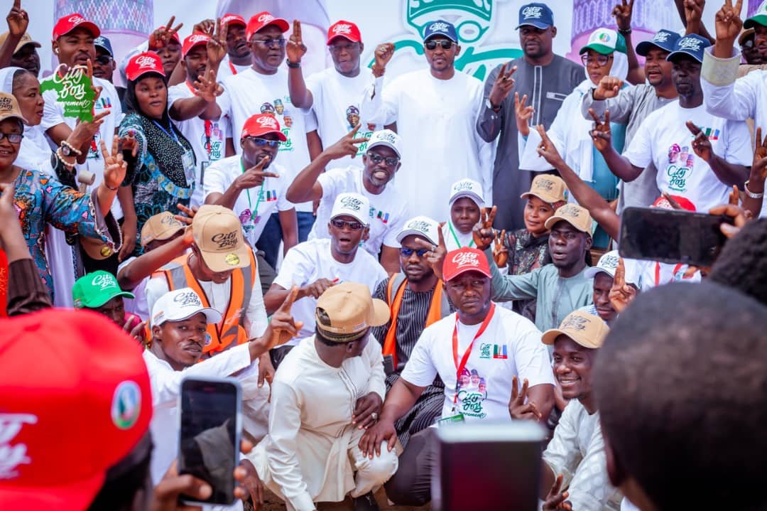 CITYBOYKDMedia's tweet photo. The Kaduna State Chapter of the City Boy Movement successfully held Operation Deliver Your Polling Unit — Zone 1 in Zaria, bringing together members contesting for the Ikara/Kubau Federal Constituency, Local Government Chairmen, State Executives. @STinubu https://t.co/Hb00iiTWdF