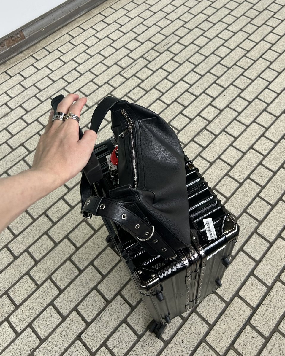 tugusecond's tweet photo. 旅行のセカンドバッグとしても優秀すぎる… https://t.co/IozG28Oas5