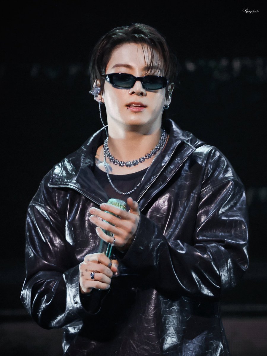 to_jungkook97's tweet photo. 260918 정국 iHeartRadio Music Festival 
🖤

#전정국 #정국 #JUNGKOOK #jk
#방탄소년단 #BTS @BTS_twt https://t.co/NJEqNuoj3a