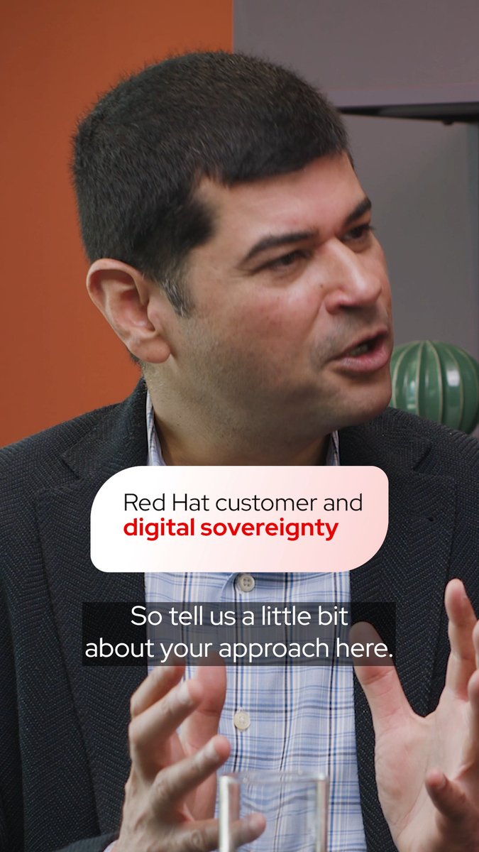 How does a global bank navigate regulations and rapid AI cycles without vendor lock-in? Red Hat's @AsheshBadani sits…