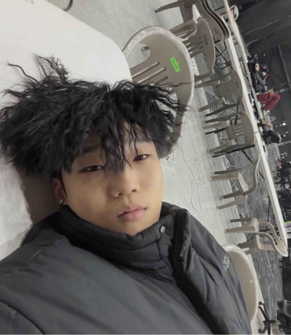 0qylj7's tweet photo. 이거 플리키뱅 김하온 닮음 https://t.co/nee0flcyhP