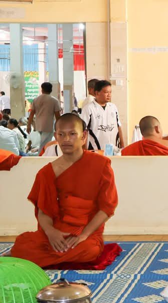 NaVgSar3's tweet photo. លោកចុយលោកវត្តនិគមស្រុកថ្មគោល
ខេត្តបាត់ដំបង https://t.co/ZBf7uDdloT