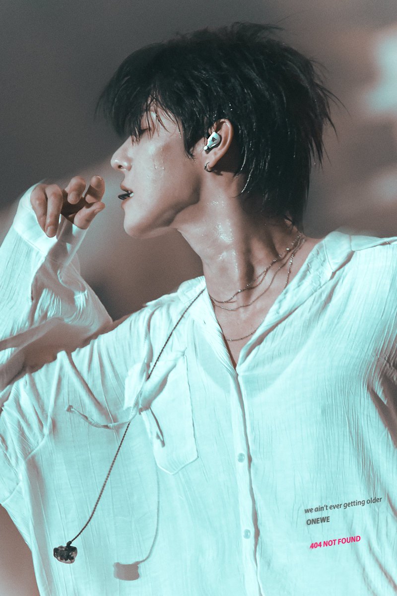 404notfound_pic's tweet photo. 260919 O! NEW E!volution VI
#원위 #용훈 #ONEWE #YONGHOON https://t.co/mqTbe5iGGA