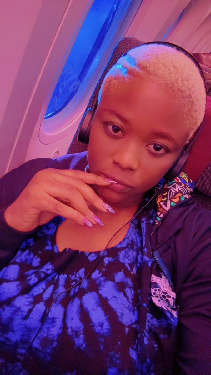 healthertainer's tweet photo. Tell me one thing sweeter than long international flights with full and fast WiFi access!

I’ll wait! https://t.co/zLIKaalIXW